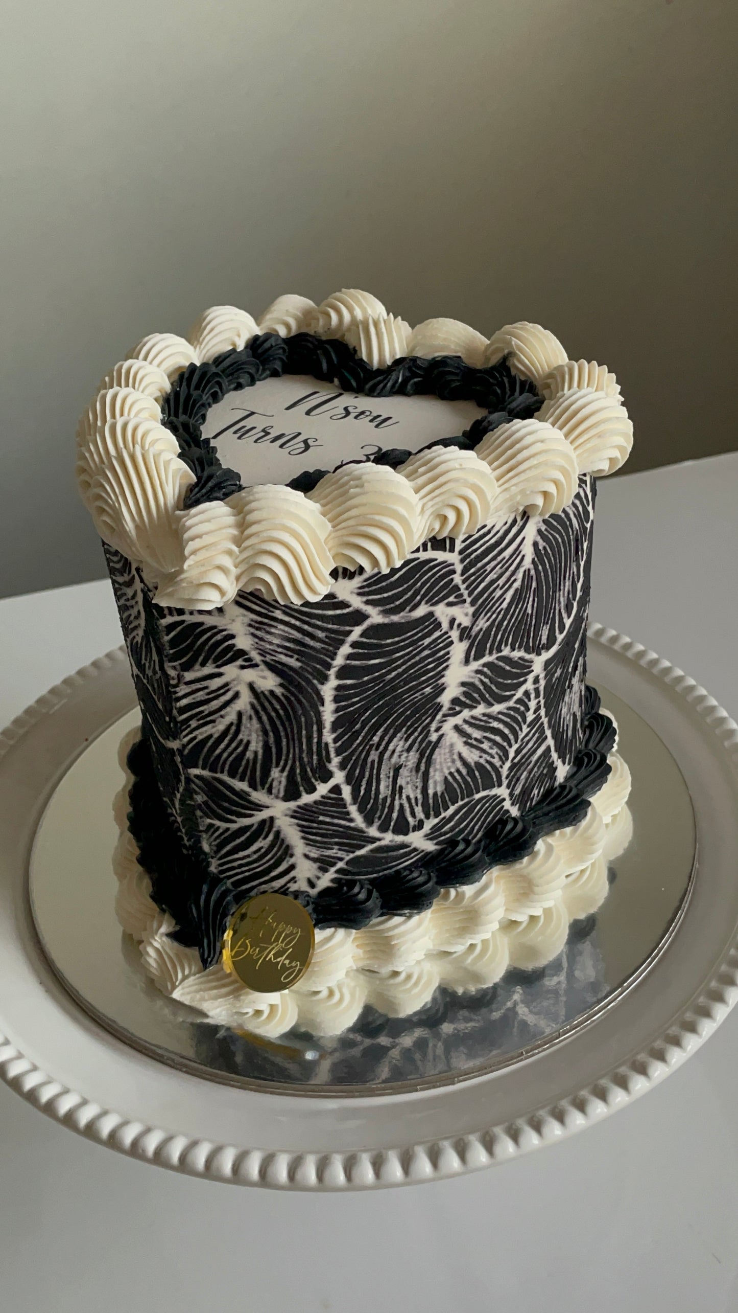 6” Minimalist Heart Cake