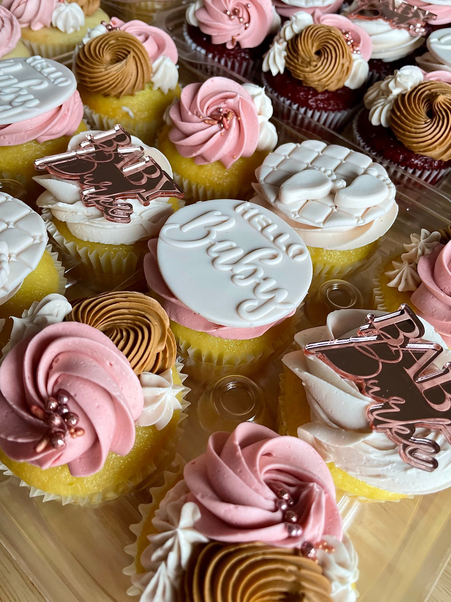 Baby Shower Glam Cupcakes